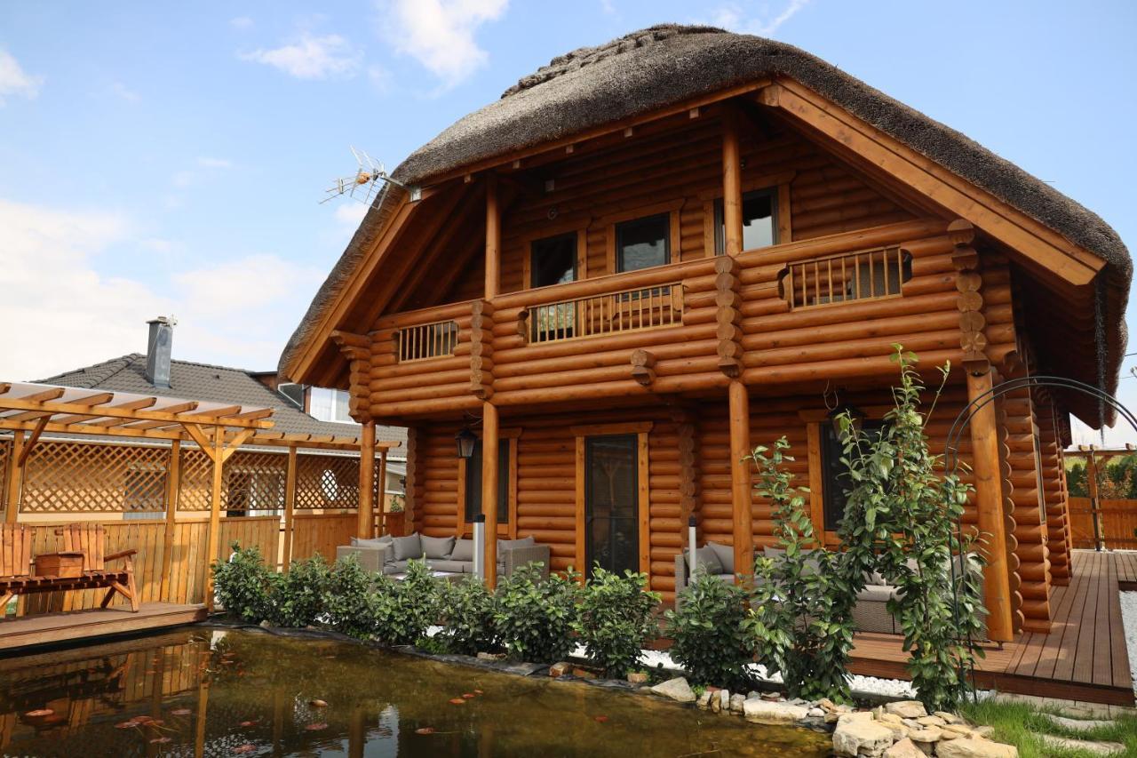 Greenwood Roenkhaz Gardony Exterior photo